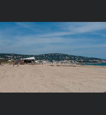 App T2 Climatise , Plage 200 M سُت المظهر الخارجي الصورة